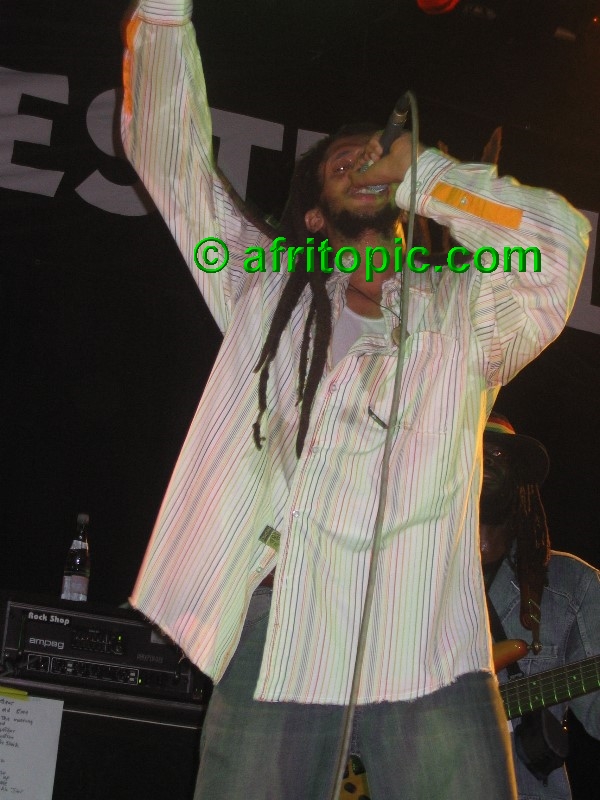 ../Images/AfricaFestival-27-28May05 188.jpg